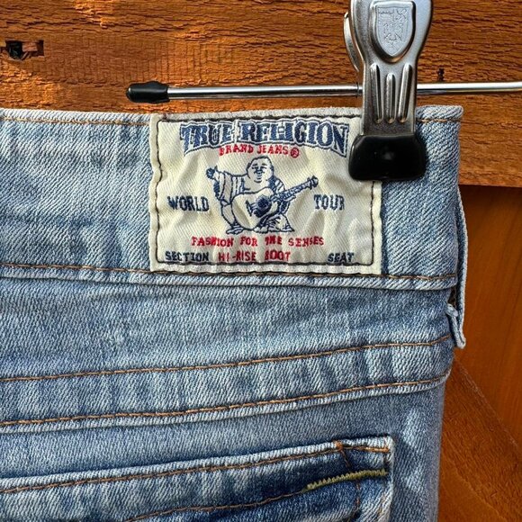 Light wash True Religion Jeans (25) - Picture 2 of 4
